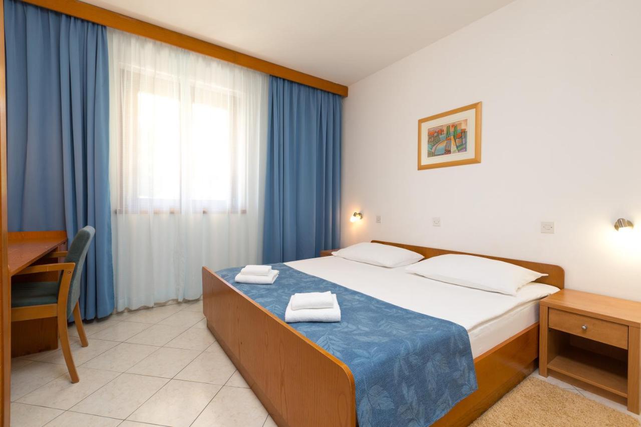 Maistra Select Riva Apartments فيرسار الغرفة الصورة